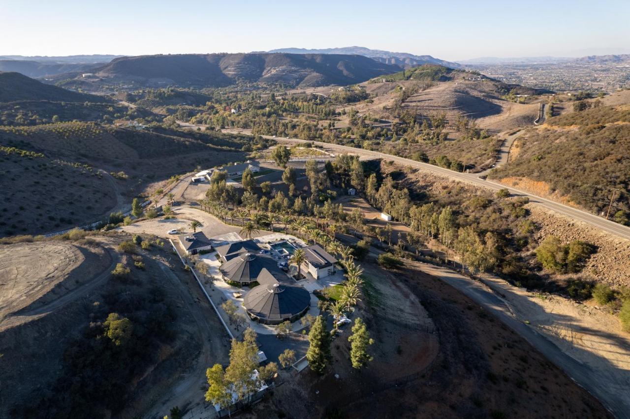 Iron Mansion Private Resort-Event Space 12000 Ft! Temecula Exterior foto